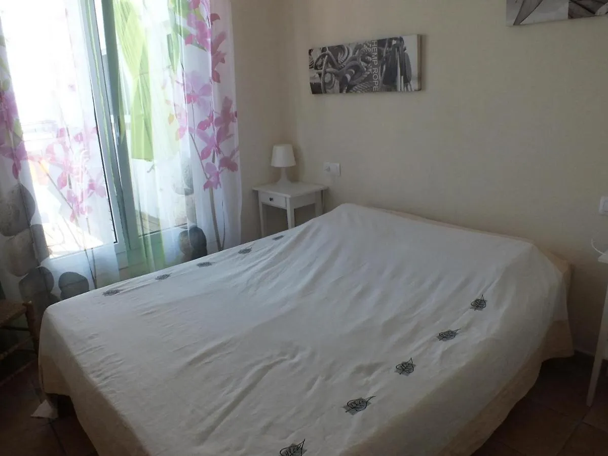 Σπίτι διακοπών Casa En Santa Margarita Para 6/7 Personas Con Terraza Jardin Y Patio Trasero - Es-204-61 Ρόζες